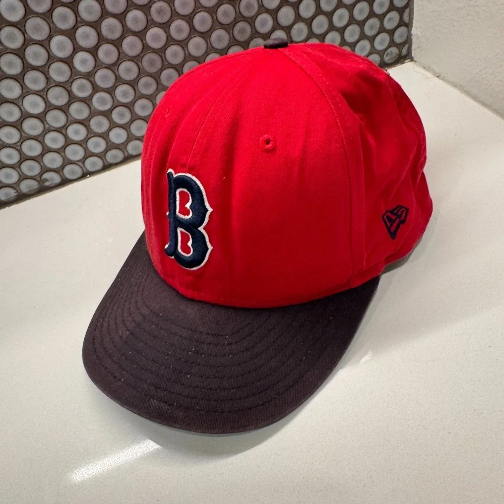 Boston Red Sox Hat Cap New Era MLB  Strap Back Adult Adjustable Red Logo‎ Adult